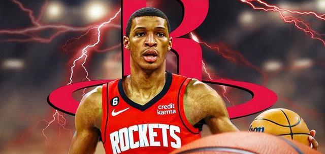 是球队内线, 考虑到