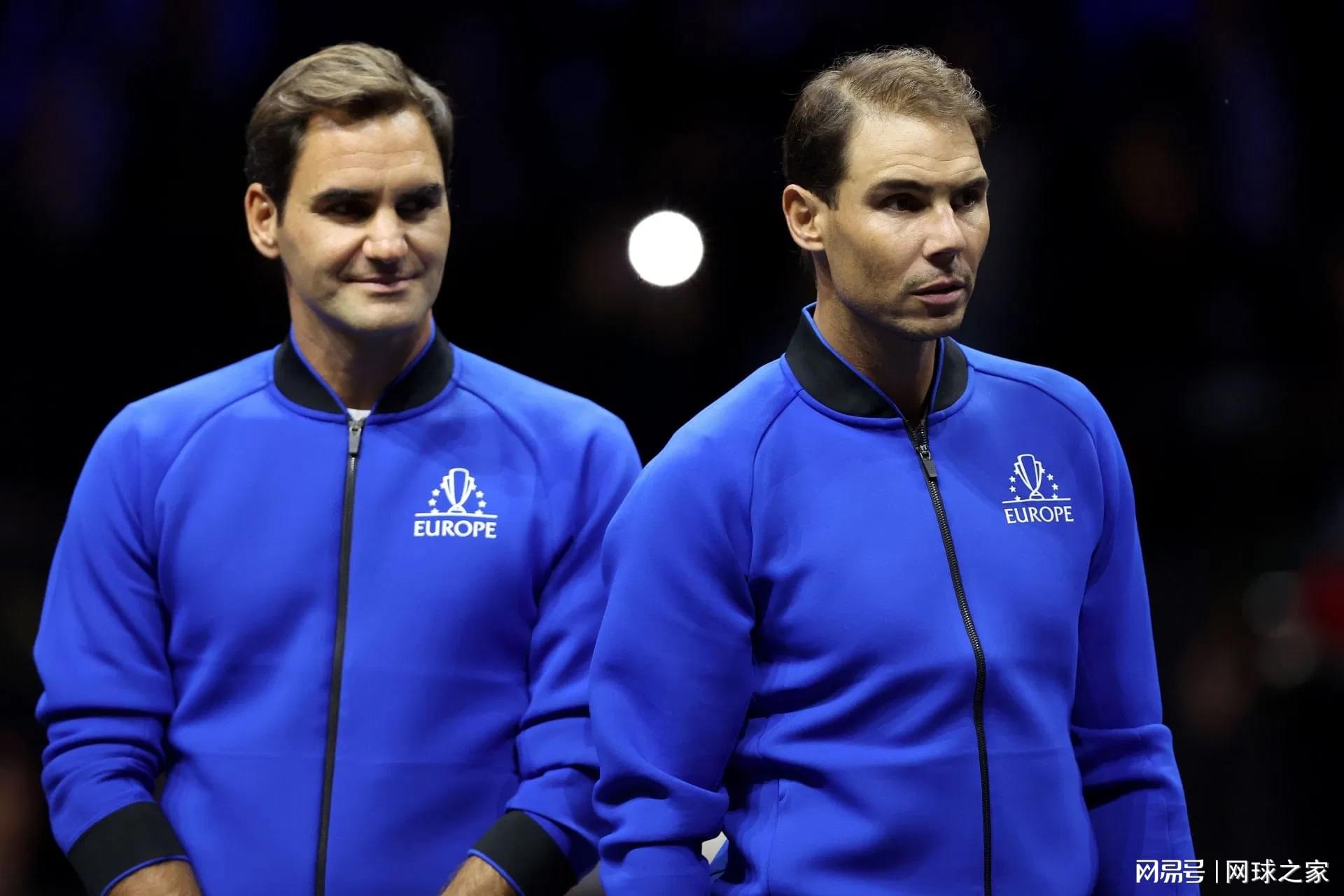 期间, 他接受CN, 馆里填满观 期间, 他接受CN, 馆里填满观